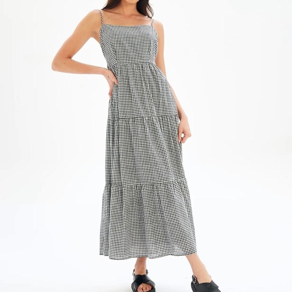 Glassons maxi dress - Picture 2 of 8
